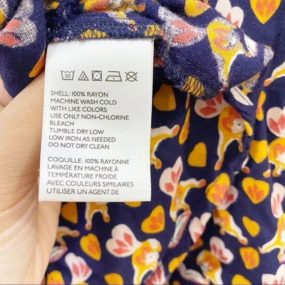 URBAN OUTFITTERS COOPERATIVE Reading Squirrels Pockets Mini Skirt - Picture 6 of 6